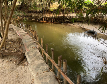 SITE TOURISTIQUE MISE EN VENTE À KIMPOKO DANS LA COMMUNE DE LA NSELE