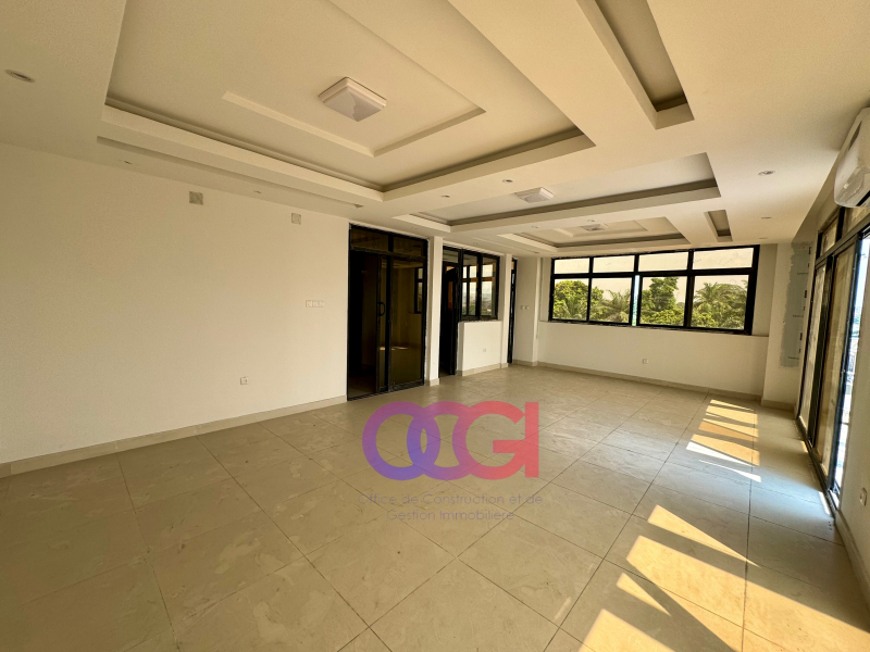 Appartement à louer à kintambo ( vélodrome ). +243817958463