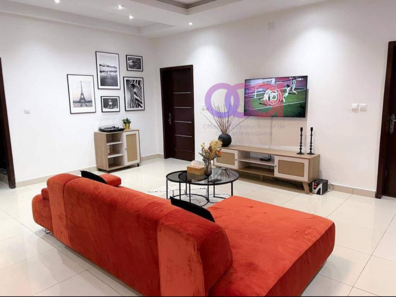 Appartement meublé à louer à Bandal sur principale +243817958463