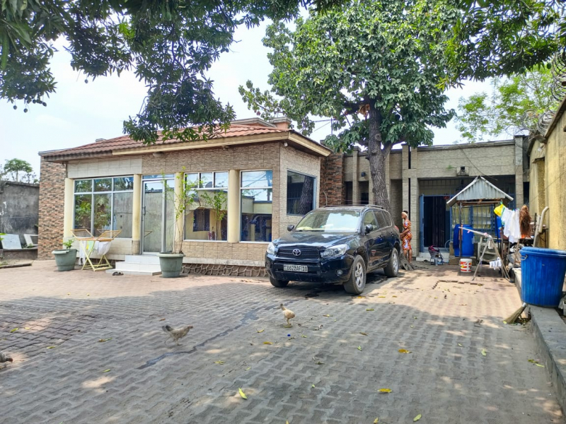 Parcelle à vendre dans la commune de Mont Ngafula
