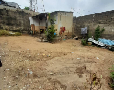 Parcelle à vendre à LEMBA Salongo juste sur boulevard bel endroit