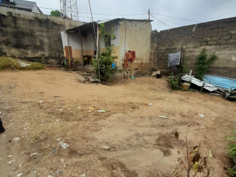 Parcelle à vendre à LEMBA Salongo juste sur boulevard bel endroit