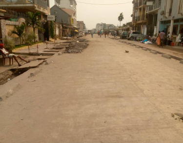Parcelle à vendre dans la commune de ngiri-ngri sur macadam asosa-makanza très bel endroit
