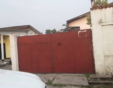 Une grande parcelle mise en vente dans la commune de Barumbu à Bon marché