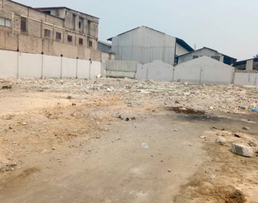 Espace mise en location à LIMETE sur petit boulevard