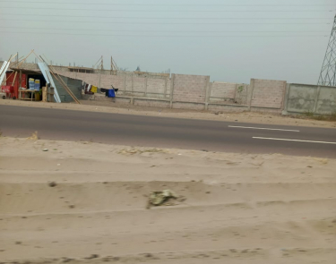 Terrain vidé à vendre Commune de la nsele précisément à kindobo